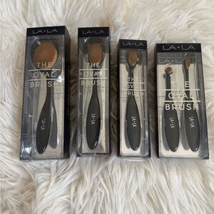 LA LA Oval Makeup Brush sets! NEW!